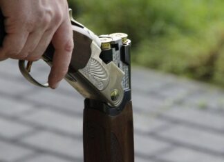 Incidente di caccia in Valdarno, 61enne ferito al collo