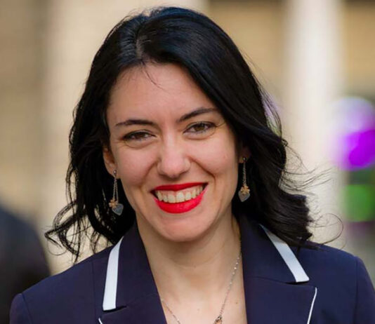 Scuola, Azzolina: “In manovra 3,7 miliardi per Istruzione. Covid nemico comune, si sconfigge stando uniti”