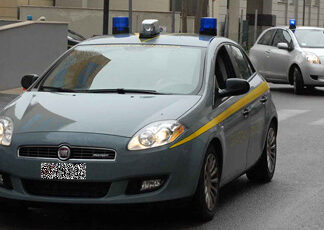 La Guardia di Finanza sequestra oltre 12mila prodotti non sicuri. Sei i soggetti coinvolti