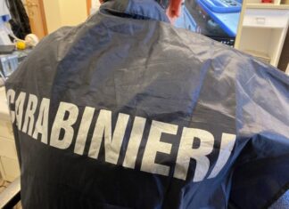 Perseguitata da uno spasimante, trova il coraggio di denunciarlo. Divieto di avvicinamento per lo stalker