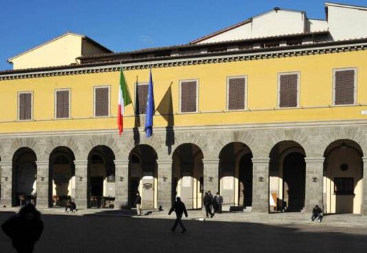 Montevarchi: avviso pubblico per il rinnovo delle concessioni per il commercio