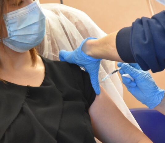 Vax Day: oggi vaccininati al San Donato i primi 45 operatori sanitari che rappresentano le diverse professionalità”