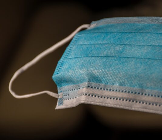 Dieci mascherine a 1,5 euro nei Coop.Fi.