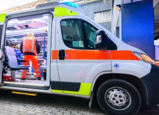 Pedone investito da un auto a Terranuova Bracciolini, 81enne in codice rosso a Siena