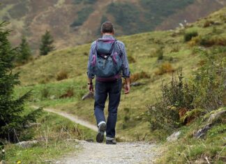 Bucine, escursione a Galatrona con brindisi sotto le stelle