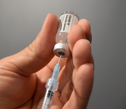 Vaccini per tutti senza bisogno di prenotazione. Da lunedì 30 agosto in tutta la USL Toscana sud est