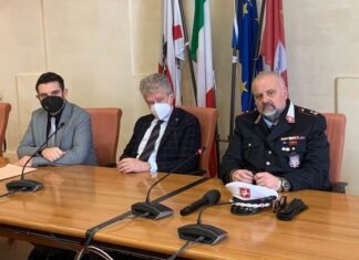 La piscina comunale riapre parzialmente: firmata dal sindaco Alessandro Ghinelli la nuova ordinanza che prevede il controllo del green pass da parte del concessionario degli spazi acqua