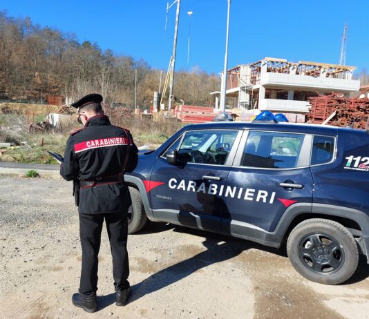 Controllo dei Carabinieri su un cantiere a Montevarchi: 4 soggetti denunciati per violazioni ambientali e di sicurezza sul lavoro