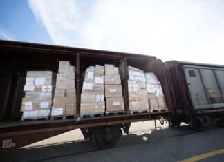 Treno speciale di aiuti per l’Ucraina: venerdì 8 aprile alle 17 partenza dall’Interporto di Prato