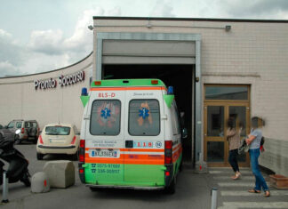 Incidente sul lavoro a Pratovecchio, 40enne in codice rosso al San Donato