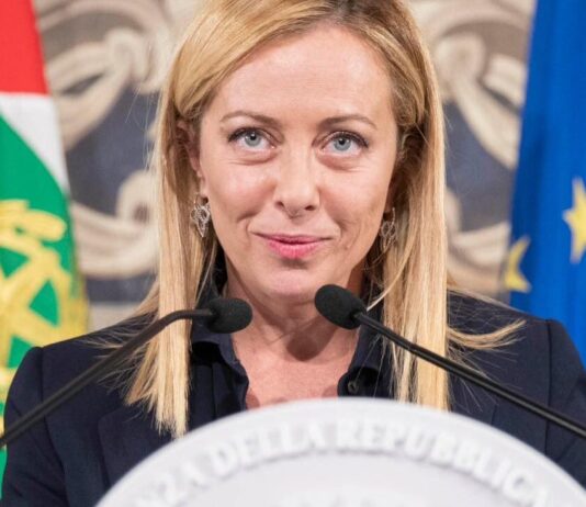 Continuano a chiamarla “la” ma Giorgia Meloni è “il” Presidente del Consiglio