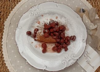 Crema cotta golosa e fragoline sciroppate