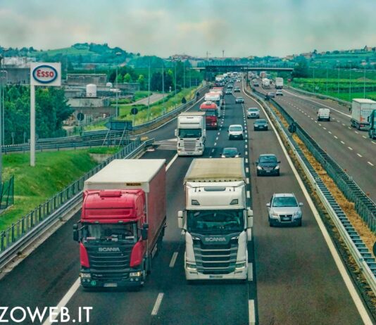 A1 Milano-Napoli: chiuso per due ore notturne il tratto Arezzo-Monte San Savino in entrambe le direzioni