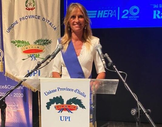 La Presidente della Provincia Silvia Chiassai Martini interviene sulla stazione Medioetruria