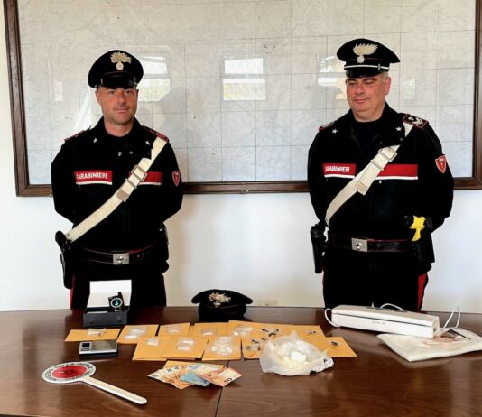 Denunciati due giovani in Valdarno per detenzione di stupefacenti a fini di spaccio