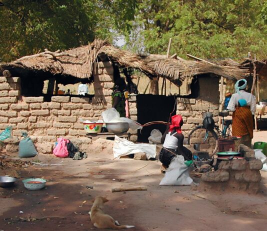 La Francia per il Burkina Faso stampa moneta coloniale