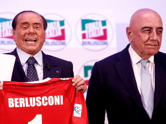 Premio speciale di Berlusconi per i giocatori del Monza: “Vi porto un pullman di tr…”- VIDEO