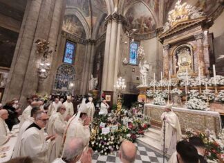 Madonna del Conforto, migliaia di fedeli in Cattedrale. Ad Arezzo otto vescovi e i cardinali Lojudice e Bassetti