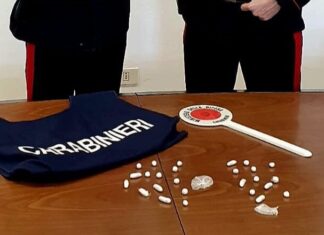 Gli trovano addosso 26 ovuli di eroina: arrestato 38enne alla Stazione di Montevarchi