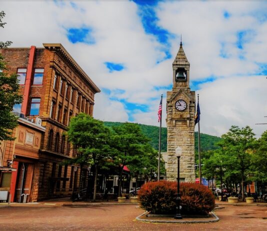 Missione del comune di San Giovanni Valdarno a Corning per rinnovare il patto di gemellaggio