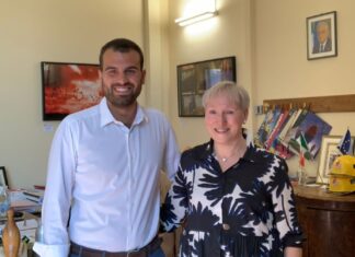 I centenari del Casentino: la signora Bargiacchi presenta una sua personale ricerca al sindaco