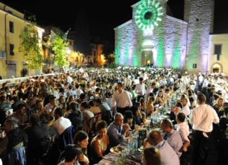 Porta Sant’Andrea: venerdì 7 luglio la “Cena della Vittoria” in piazza Sant’Agostino