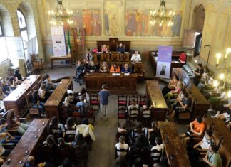 Il premio Semplicemente Donna approda negli istituti superiori della provincia