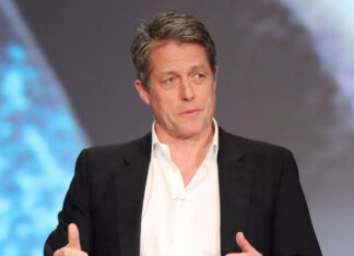 Hugh Grant e la somma “enorme” dal Sun per chiudere la causa: “Non avevo scelta ma non comprano il mio silenzio”