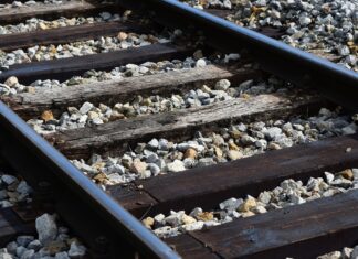 Pendolari del Valdarno delusi dal vertice in Regione con Rfi, Trenitalia e Sindaci
