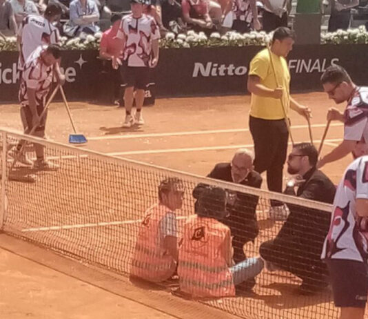 Ultima generazione interrompe gli Internazionali di tennis