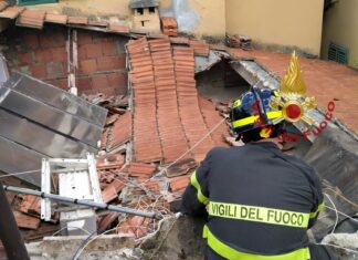 Montevarchi: crolla il tetto di una abitazione, nessun ferito