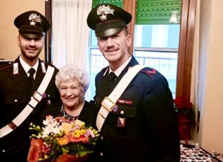 I Carabinieri partecipano ai festeggiamenti per i 92 anni della Signora Rita di Bibbiena