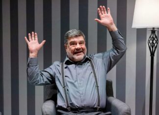 È ancora tempo di abbonarsi alla stagione «straordinaria» del Teatro Signorelli