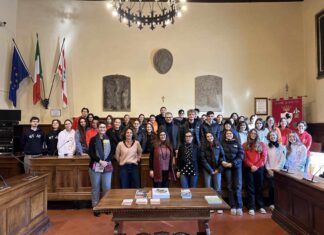 Ricevuti nella Sala del Consiglio Comunale dall’assessore Simone Chierici gli studenti del Lycèe Saint-Joseph di Le Havre
