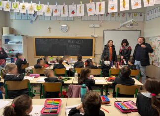 Scuola primaria Bettino Ricasoli, consegnate le borracce a tutti gli alunni e le alunne della prime classi donate da Publiacqua
