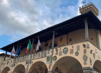 Valdarno, infermieri di famiglia al Mercatino dei ragazzi del Calcit