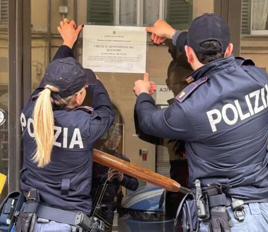 Disposta chiusura di un bar nel centro storico di San Giovanni