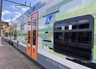 Cancellato treno Bucine-Firenze: lavoratori e studenti a piedi