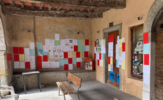 La-Poesia-Cucita-sui-Muri-a-Laterina-Pergine-Valdarno.jpg