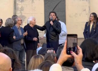 Laterina ha abbracciato Pieraccioni per ricordare “Il ciclone”