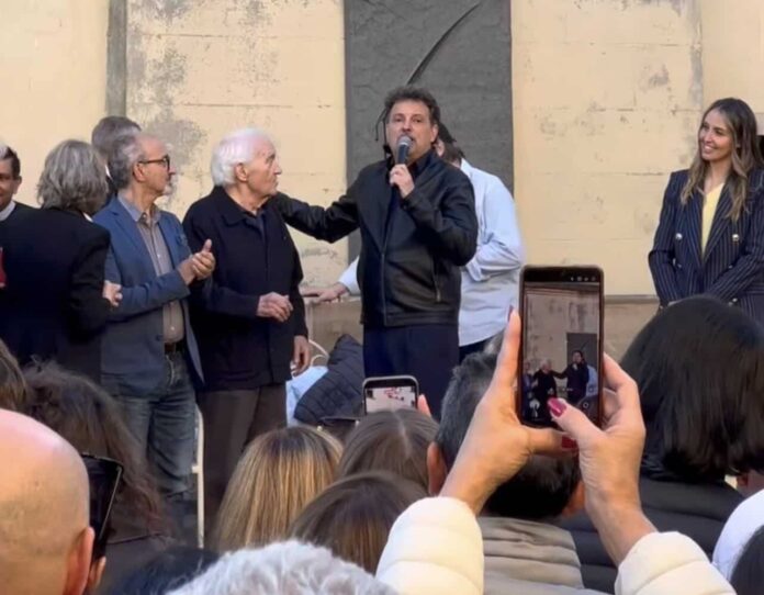 Laterina-ha-abbracciato-Pieraccioni-per-ricordare-Il-ciclone.jpg