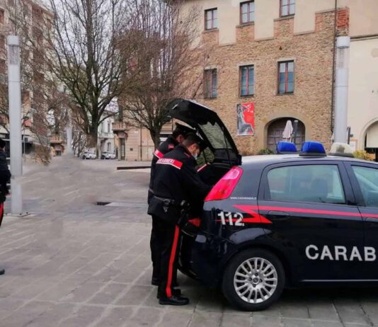 Montevarchi: rapina aggravata in pieno centro, arrestati due ragazzi