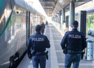 Furto ad Arezzo e violenza sessuale sul treno verso Firenze, arrestato