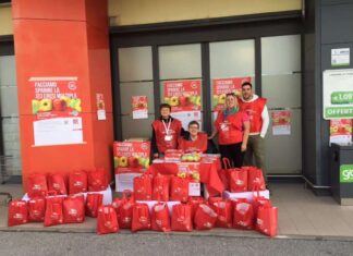 Il 2, 3 e 4 ottobre torna la Mela di AISM nelle piazze della provincia di Arezzo
